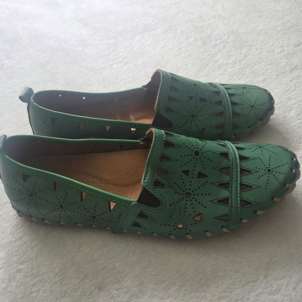 Spring Step Fusaro Green Leather Slip-On Comfort Shoes Womens 38 Cut-Out Design